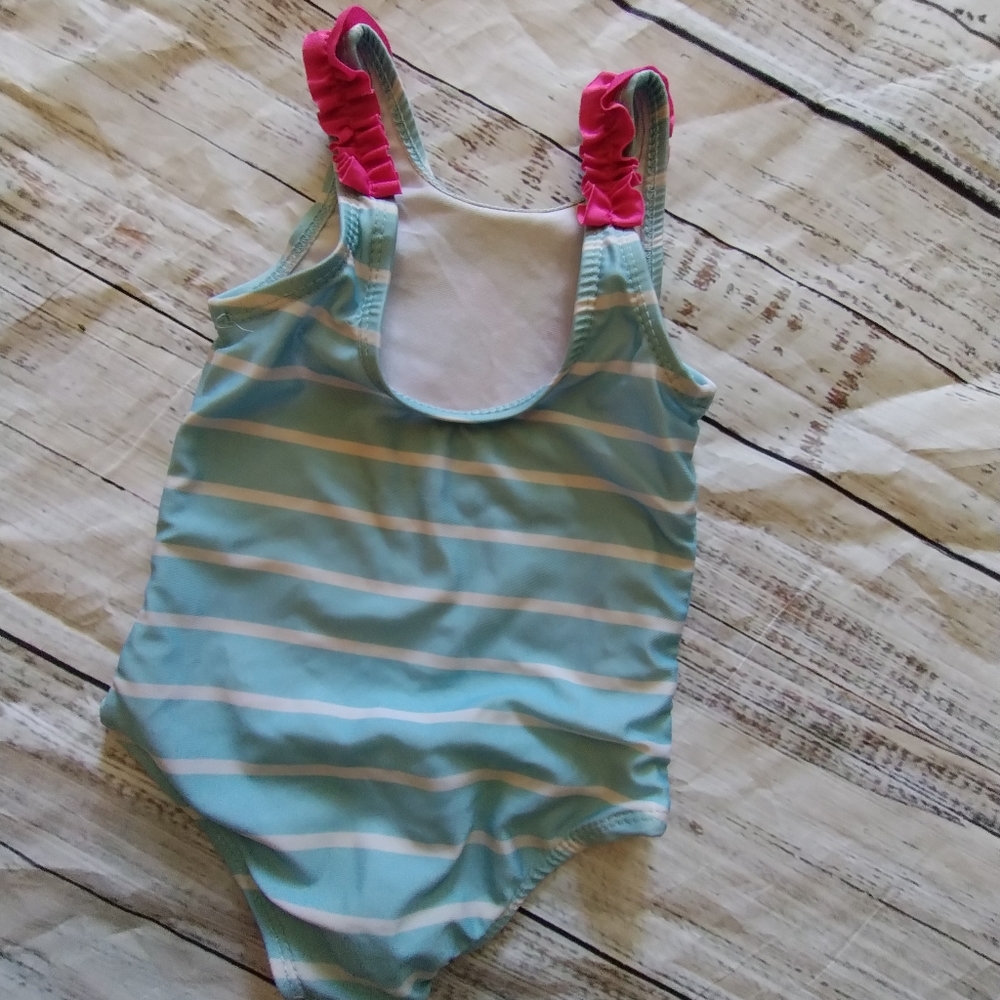 Swimsuit - Picture 4 of 5